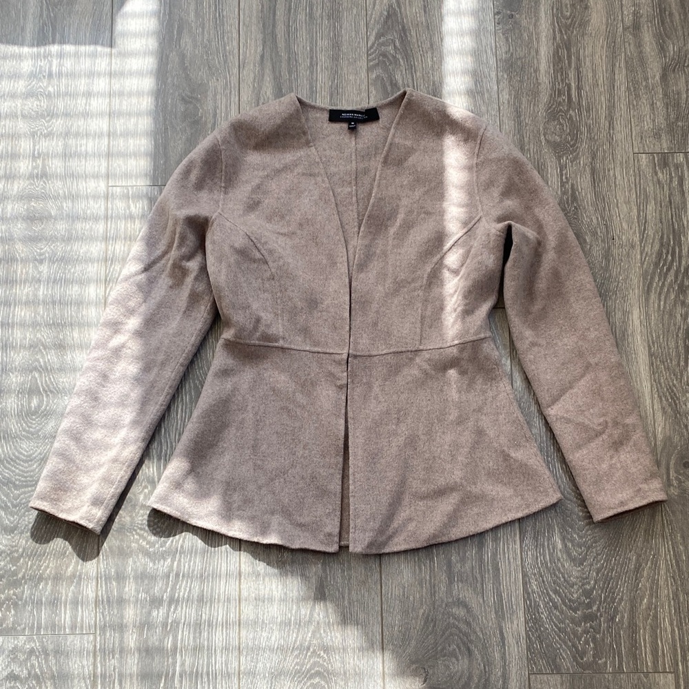 Neiman Marcus Cashmere Collection - Cinched Waist Cardigan in Taupe - Size M
